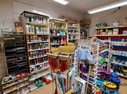 Pronájem - obchodní prostor, 99 m²