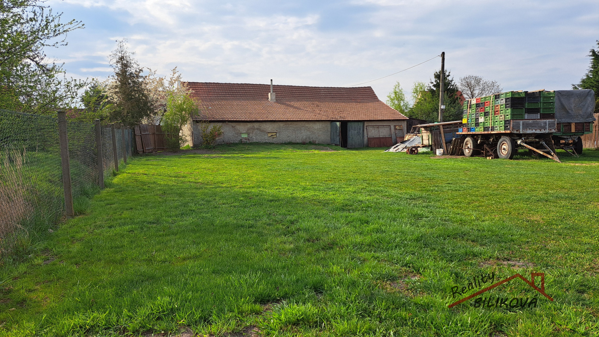 Prodej domu se stodolou a pozemky 1635m2, Záryby