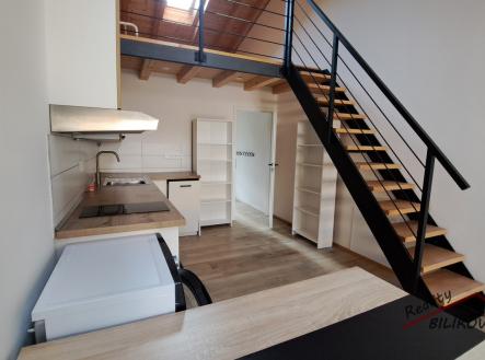 Pronájem bytu, atypický, 44 m²