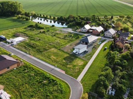 6651c551-cbb3-40f1-a9e2-ad55549857fb | Prodej - pozemek pro bydlení, 817 m²