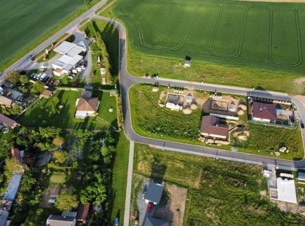3b344abd-7c9a-4ffe-aaf0-ac306fa73127 | Prodej - pozemek pro bydlení, 817 m²