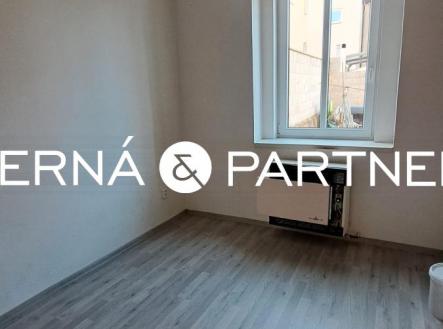 1744091729_Hq2xLj8XUd.jpg | Pronájem bytu, 1+1, 37 m²