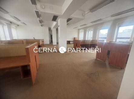 20250729084923-895.jpg | Pronájem - kanceláře, 264 m²