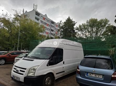 Pohled na dům z čela | Prodej bytu, 3+1, 71 m²