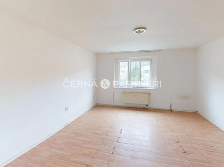 jungmannova-copy-bedroom-defurnished-2.jpg | Prodej - nájemní dům, 312 m²