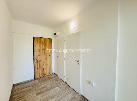 visnova-chodba.jpg | Prodej bytu, 1+kk, 42 m²
