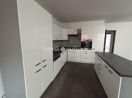 whatsapp-image-2025-12-17-at-10.24.08.jpeg | Pronájem bytu, 3+1, 68 m²