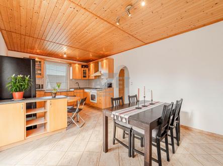 1.jpg | Prodej - dům/vila, 176 m²