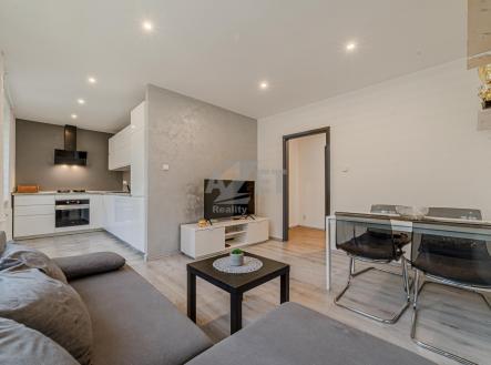 _DSC2464-HDR.jpg | Prodej bytu, 4+1, 81 m²
