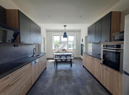 kuch.jpg | Prodej - dům/vila, 290 m²