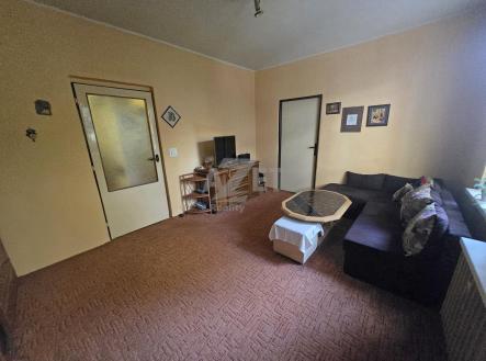 ob2.jpg | Prodej bytu, 3+1, 57 m²