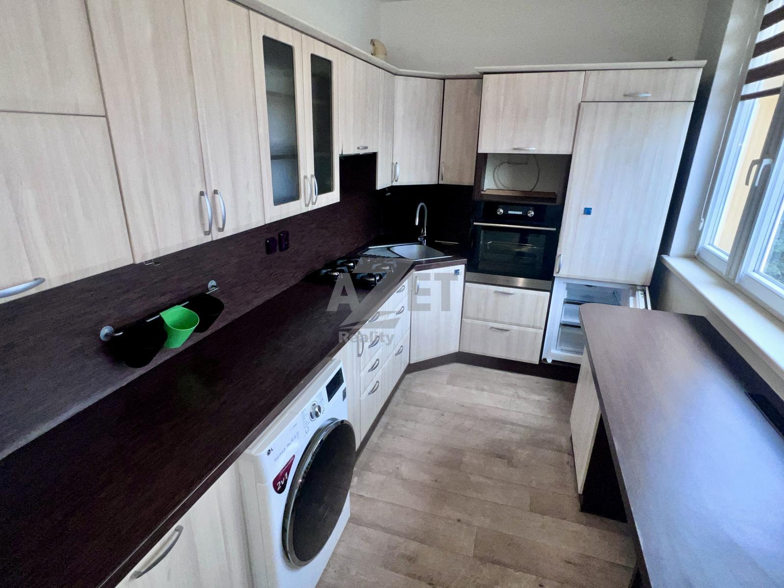 Kuchyň + spotřebiče.jpeg