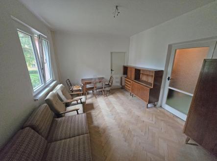ob2.jpg | Prodej bytu, 3+1, 57 m²