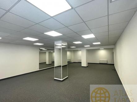 IMG_4471.jpeg | Pronájem - obchodní prostor, 90 m²