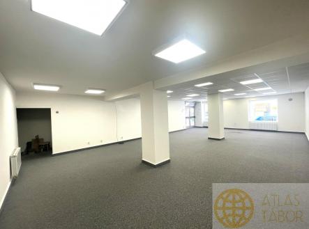 IMG_4466.jpeg | Pronájem - obchodní prostor, 90 m²