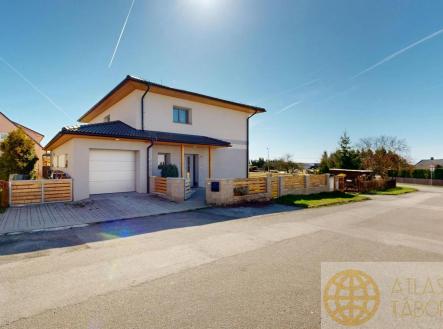 RD-Oparany--04142026_180827.jpg | Prodej - dům/vila, 169 m²