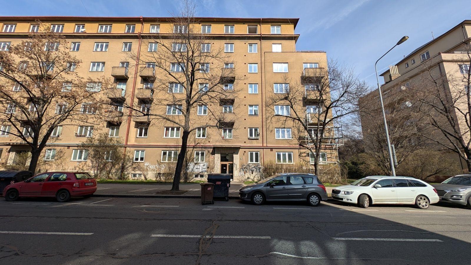 Prodej BJ č. 464/18 - 2+1, ul. 28. Pluku, 56,8m²