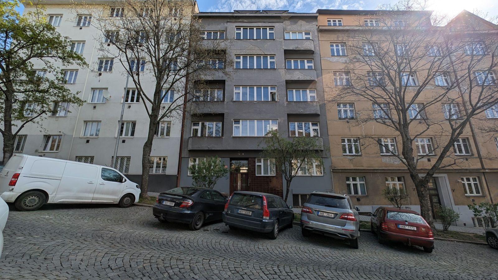 Prodej BJ č. 901/1 - 1+1, ul. Na Míčánkách, 44,1 m²