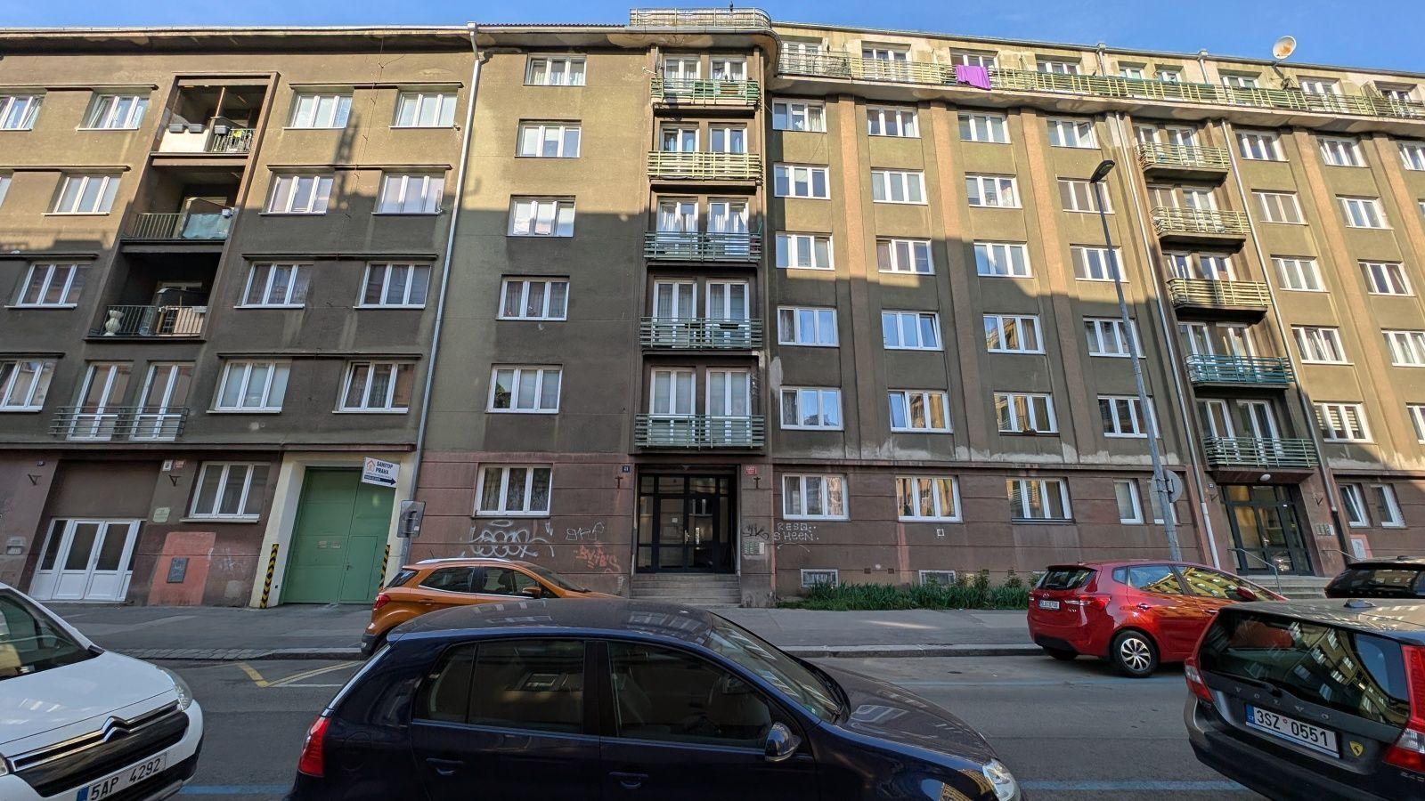 Prodej BJ č. 1307/5 - 1+0, ul. Na Louži, 35,6 m²