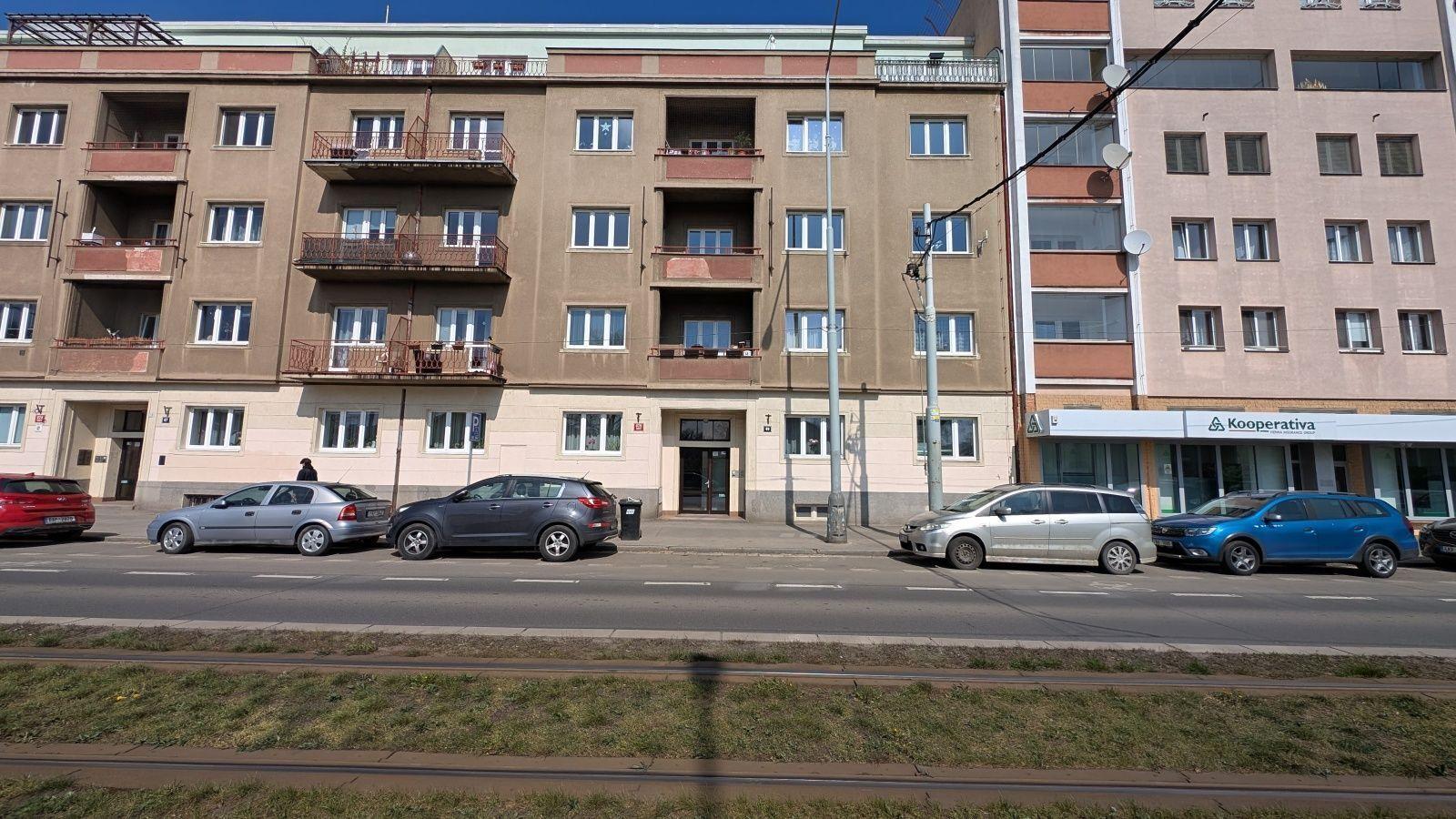 Nájem BJ č.975/8 - 2+1, ul. Černokostelecká, 80,6 m²