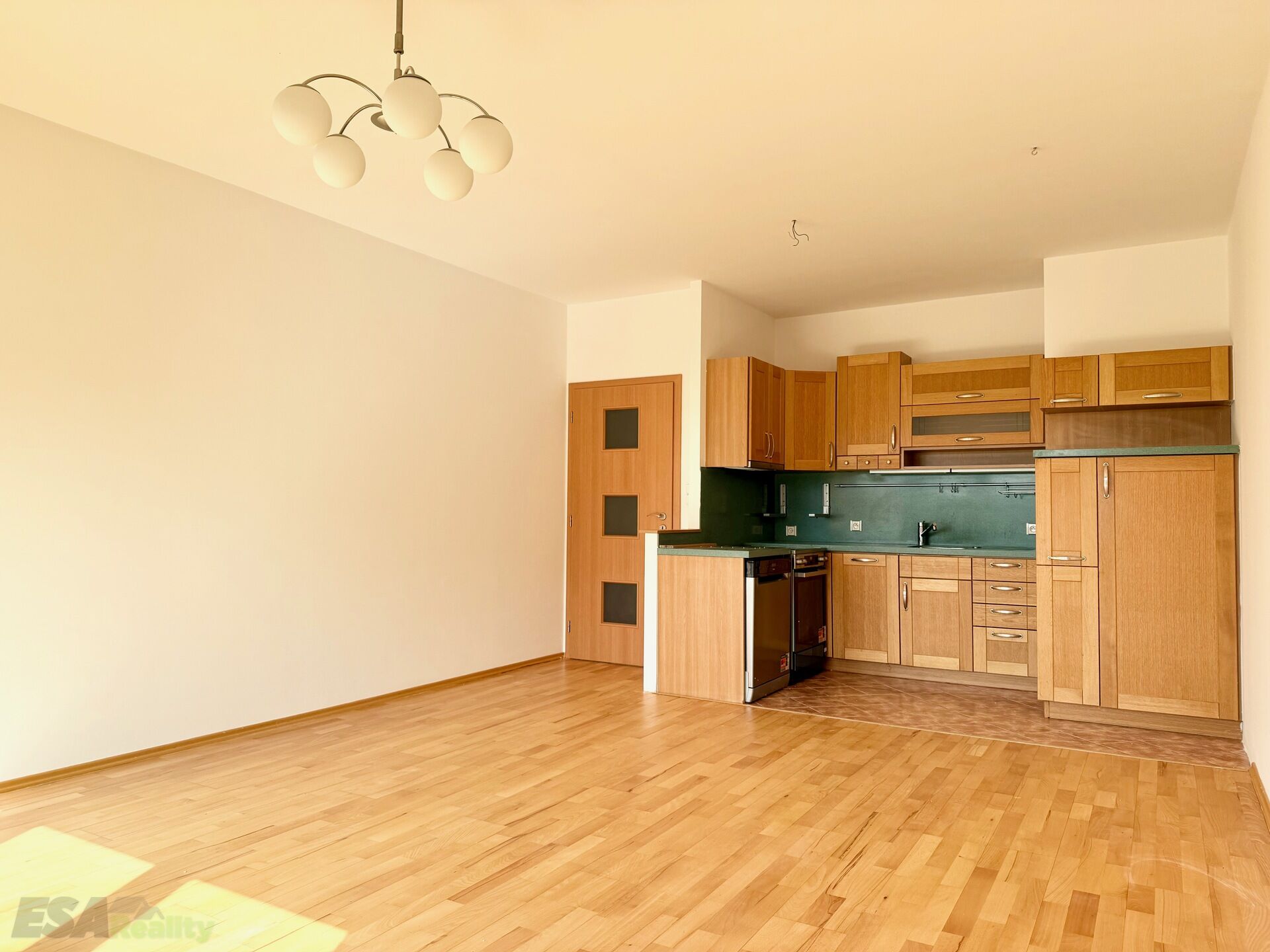 Pronájem bytu 2+kk, 54,2m2, terasa 4,5m2, ul.Na Císařce, Praha 5