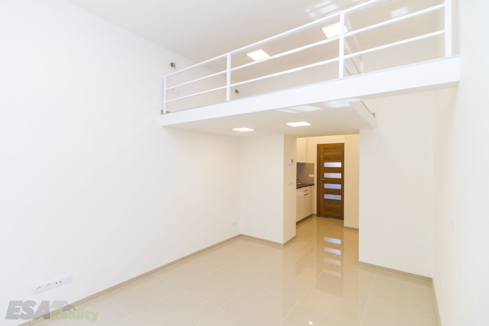 Pronájem bytu 1+kk, 26m2, ulice Milíčova, Praha 3 - Žižkov