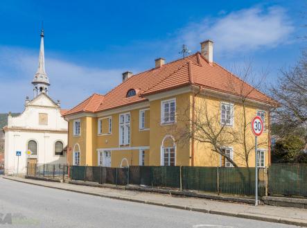 Prodej - nájemní dům, 197 m²