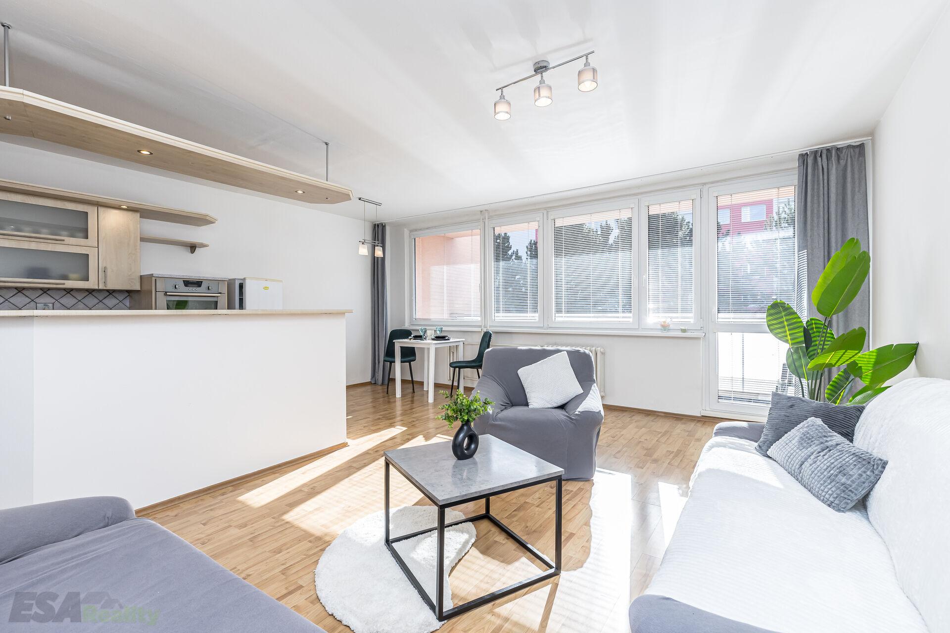 Prodej bytu 3+1, 70,8m², lodžie 6,7m², Horní Počernice