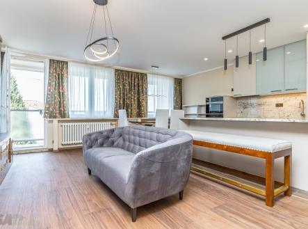 Pronájem bytu, 3+kk, 70 m²