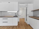 Pronájem bytu, 1+kk, 33 m²