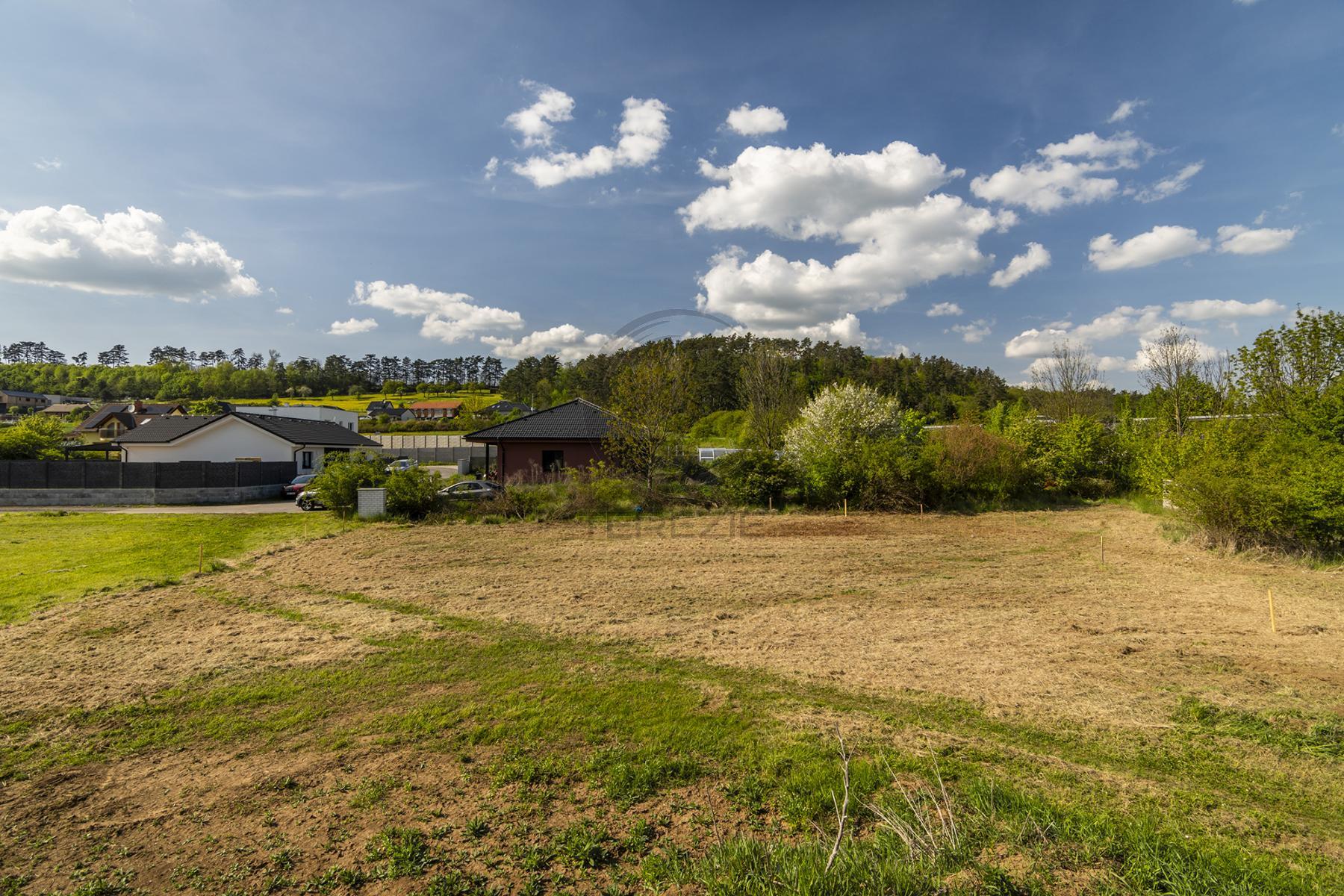 Prodej pozemku, 820 m2, Žebrák, okr. Beroun