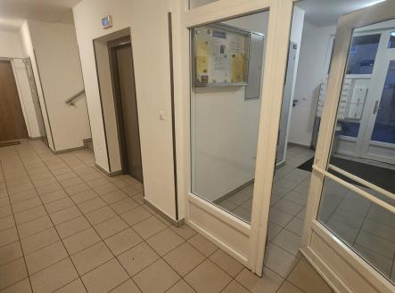 Fotka 2 | Pronájem bytu, 1+kk, 42 m²