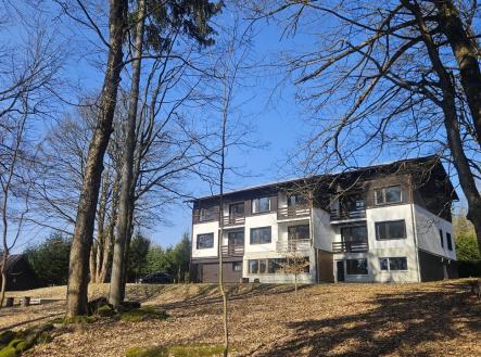 Fotka 2 | Prodej - penzion, 635 m²
