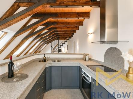 luxusni-podkrovni-kuchyne-s-vyhledem.jpg | Pronájem bytu, 4+kk, 221 m²