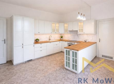 Pronájem bytu, 6+1, 272 m² obrázek
