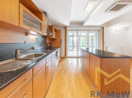 Komornická | Pronájem bytu, 2+1, 101 m²