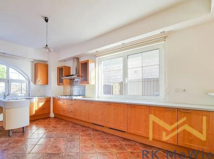 Ke strži | Pronájem - dům/vila, 360 m²