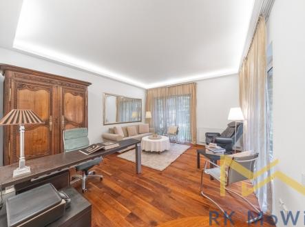 28.10.2025-jizni-i-784-7-7-of-10.jpg | Pronájem - dům/vila, 259 m²