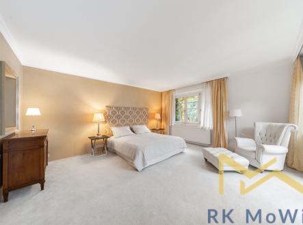 28.10.2025-jizni-i-784-7-9-of-10.jpg | Pronájem - dům/vila, 259 m²