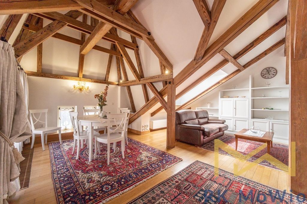 Truhlářská - podkrovní byt (5)