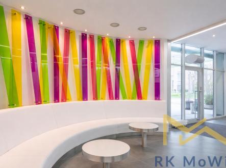 moderni-lobby-s-barevnymi-panely.png | Pronájem - kanceláře, 178 m²