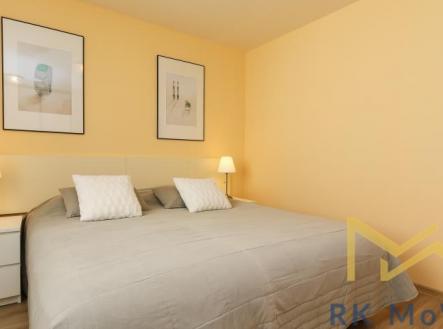 bedroom-1-3.jpg | Pronájem bytu, 3+kk, 100 m²