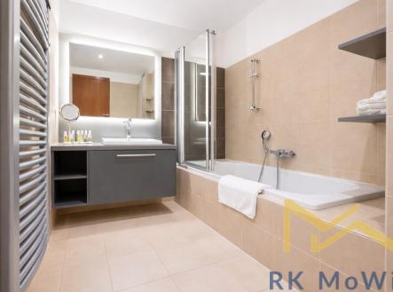 moderni-koupelna-s-led-zrcadlem.png | Pronájem bytu, 3+kk, 52 m²