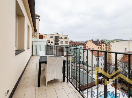 Italská | Pronájem bytu, 1+kk, 38 m²