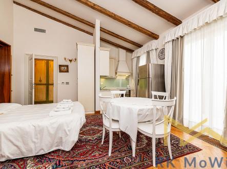 Italská | Pronájem bytu, 1+kk, 38 m²