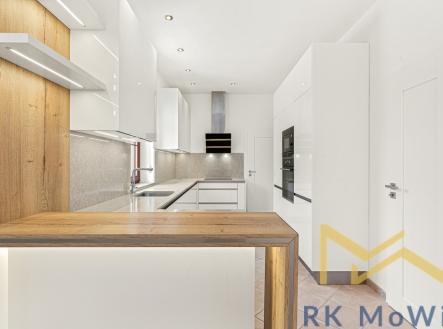 3.jpg | Pronájem - dům/vila, 243 m²