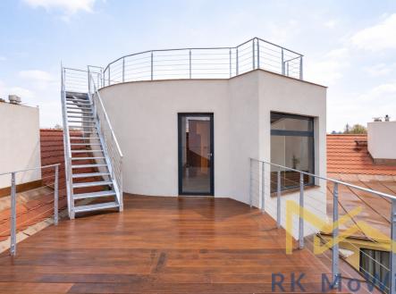 moderni-terasa-s-kovovym-schodistem.png | Pronájem bytu, 2+kk, 60 m²