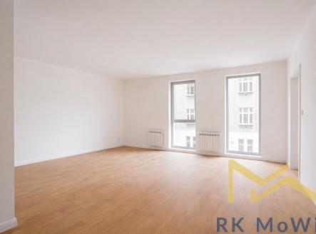 prazdny-obyvaci-pokoj-s-vyhledem-1.png | Pronájem bytu, 2+kk, 55 m²