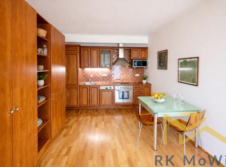 komfortni-kuchyne-a-jidelna-v-byte.png | Prodej bytu, 1+1, 52 m²