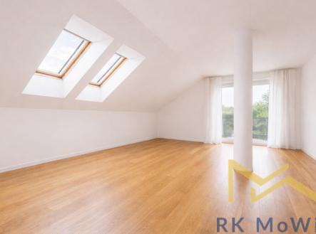 prazdna-puda-se-svetlymi-okny.png | Pronájem bytu, 3+kk, 130 m²